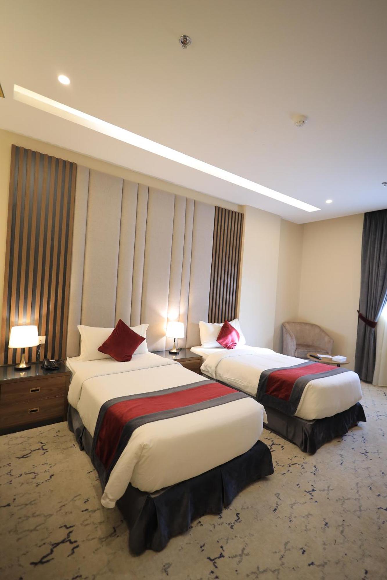 Red Fall Hotel